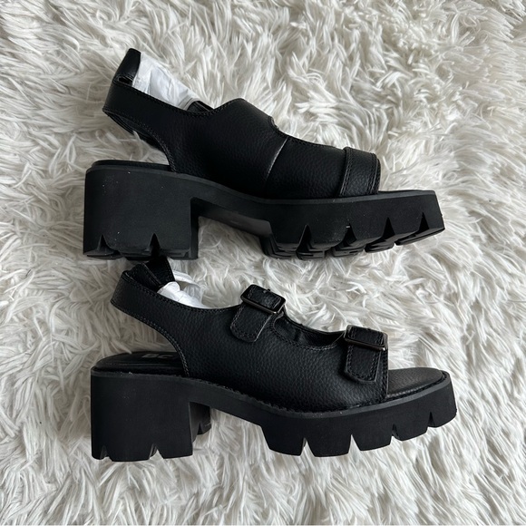 BC Adjustable Buckle Chunky Heeled Sandal New In Box Size 6.5 - Picture 3 of 8